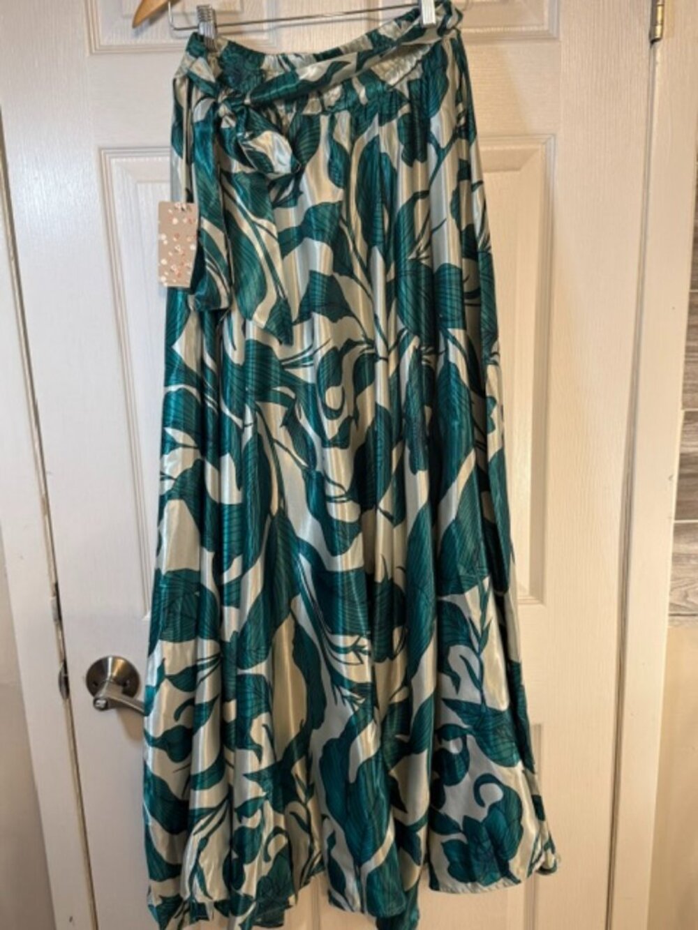 HER Destiny Botanical Maxi Skirt Size S